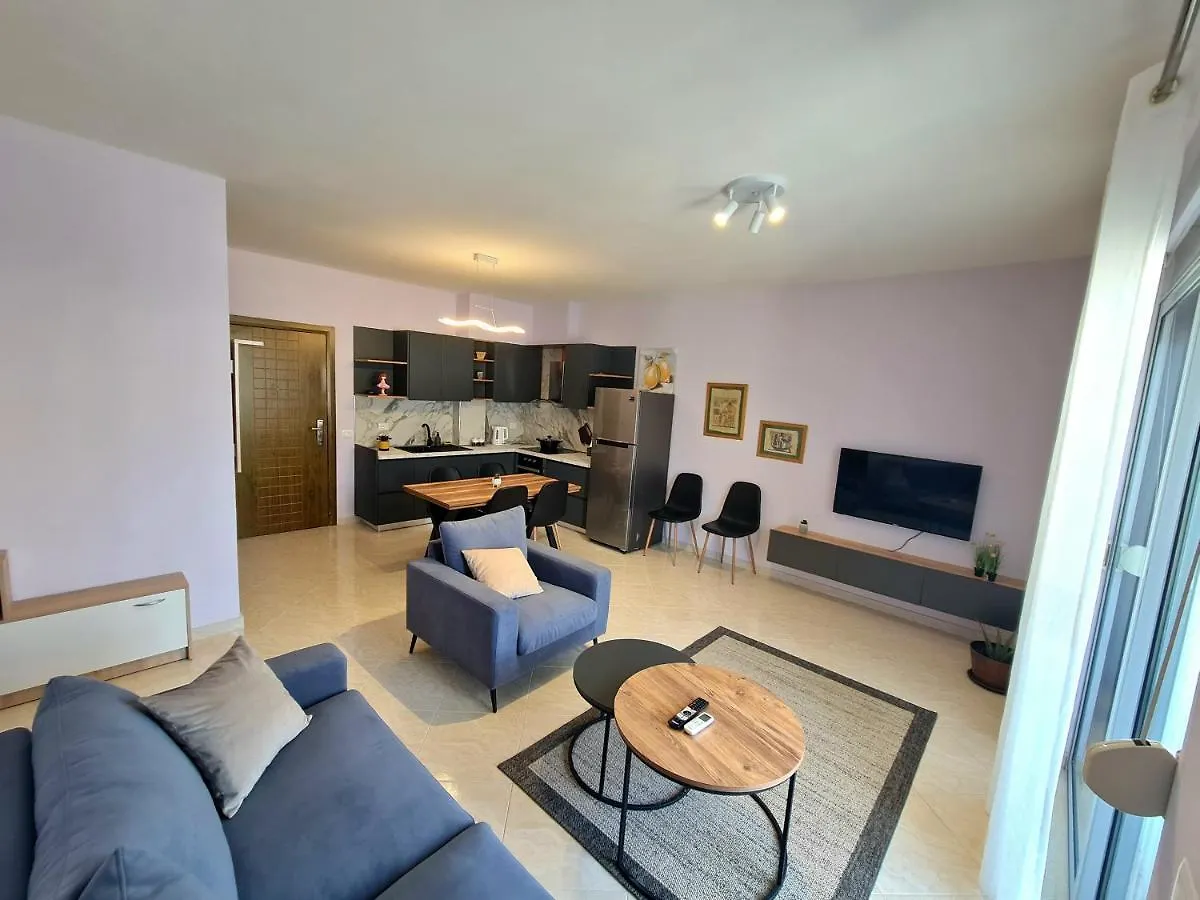 Elad Apartment In Lungomare Vlore