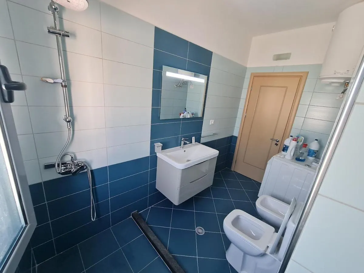 Elad Apartment In Lungomare Vlore