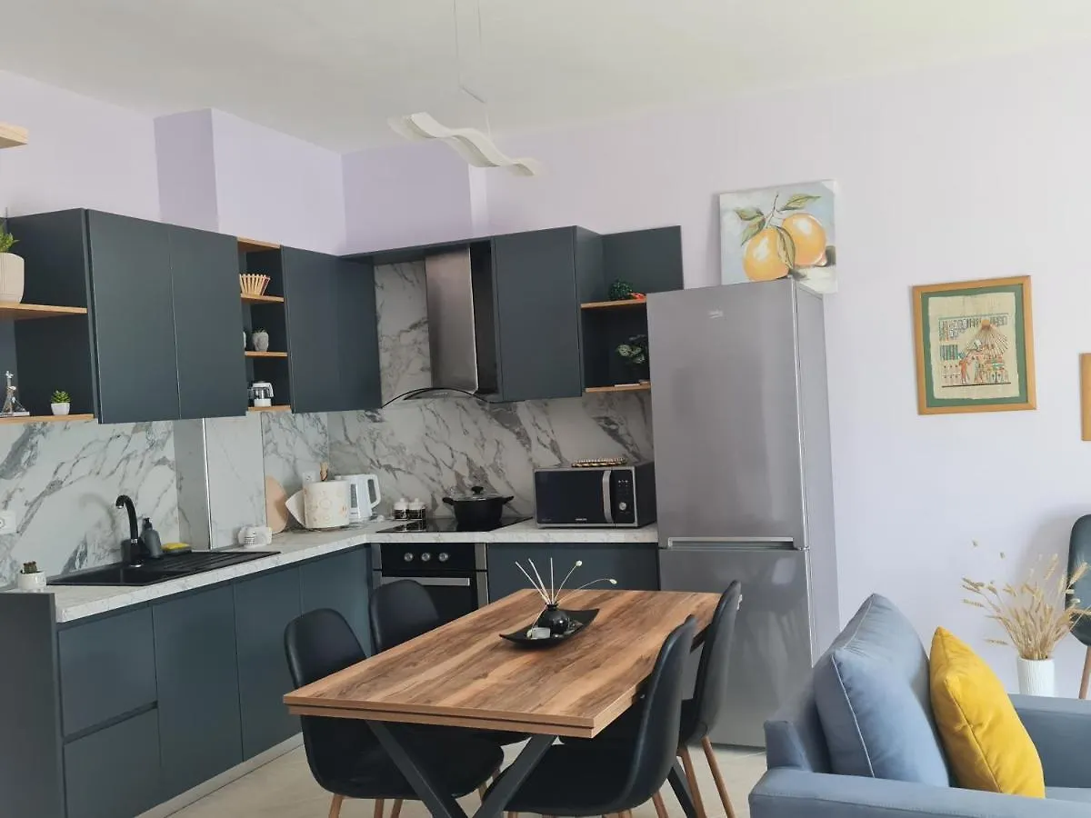 Elad Apartment In Lungomare Vlorë